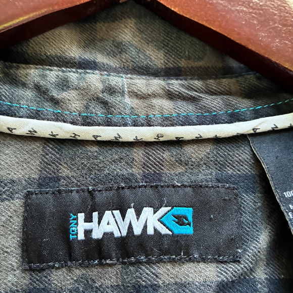 Men's Tony Hawk Medium Green Black Plaid Flannel Casual Button Down Shirt - Picture 3 of 10